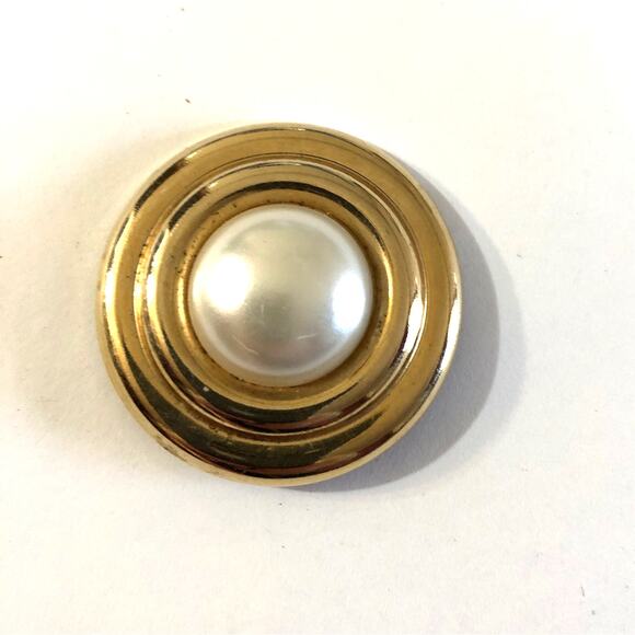 Pearl Scarf Clip, Gold Tone Circle Retro Vintage Office Siren Regency Retro - Picture 2 of 9